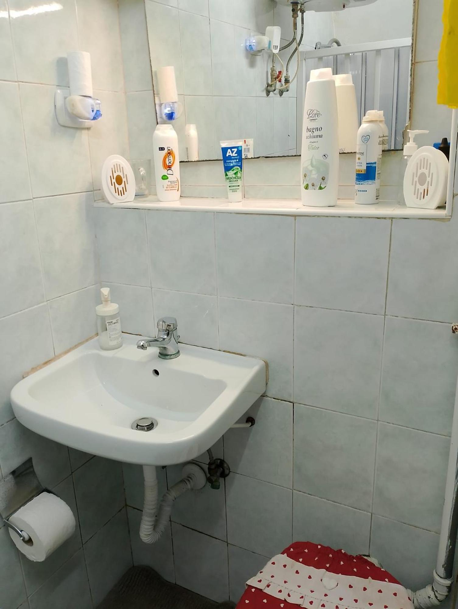 Family Home نابولي المظهر الخارجي الصورة
